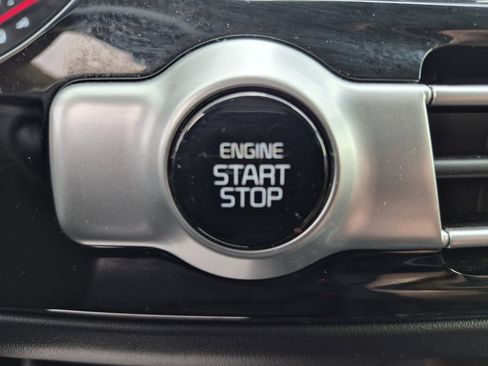 Used 2021 Kia Seltos SX image 18