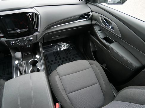 Used 2023 Chevrolet Traverse LT w/ LPO, Floor Liner Package AWD/4WD image 11