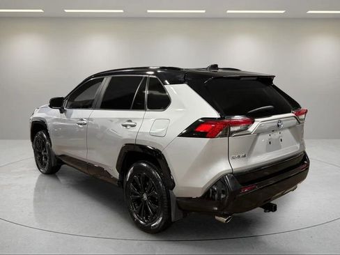 Used 2024 Toyota RAV4 XSE AWD/4WD image 15