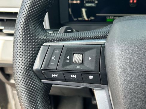 Used 2023 Mitsubishi Outlander SEL image 8