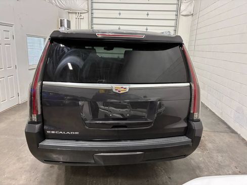 Used 2015 Cadillac Escalade ESV Luxury AWD/4WD image 20