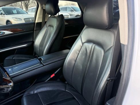 Used 2016 Lincoln MKZ Sedan 4D w/ Equipment Group 300A Reserve image 11