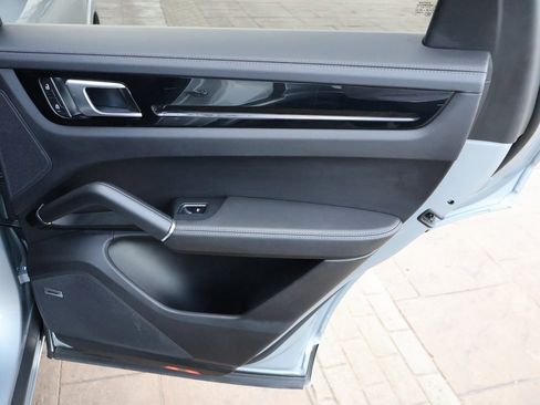 Used 2023 Porsche Cayenne GTS image 15