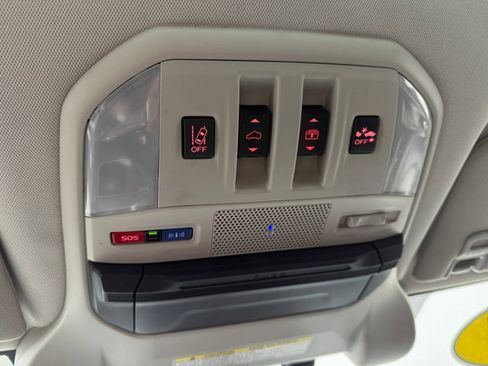 Used 2021 Subaru Ascent Touring image 23