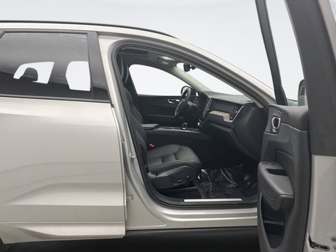 Used 2023 Volvo XC60 B5 Plus w/ Climate Package image 17