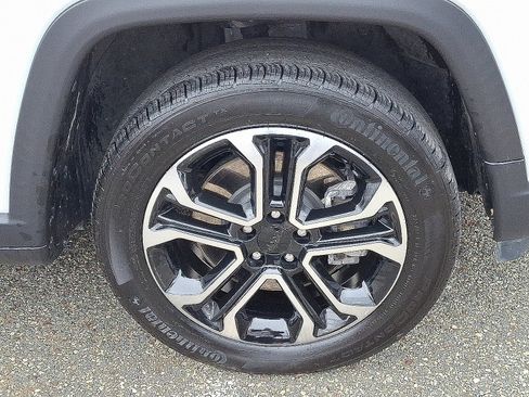 Certified 2023 Jeep Compass Limited AWD/4WD image 9