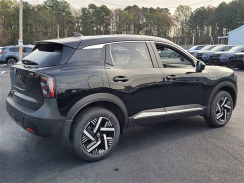 New 2026 Nissan Kicks SV w/ SV Premium Package image 3