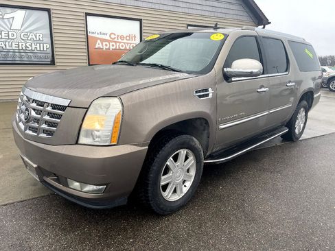 Used 2007 Cadillac Escalade ESV ESV w/ Information Package image 1