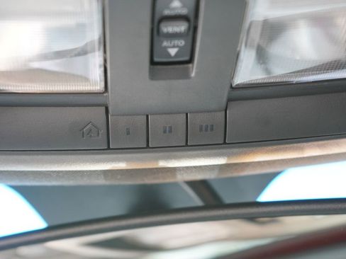 Used 2009 Dodge Challenger SRT8 RWD image 28