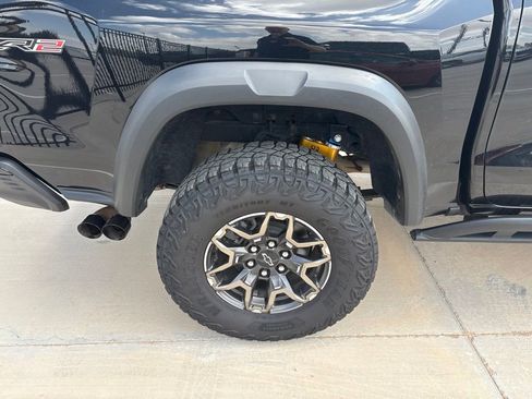 Used 2024 Chevrolet Colorado ZR2 w/ Safety Package AWD/4WD image 5