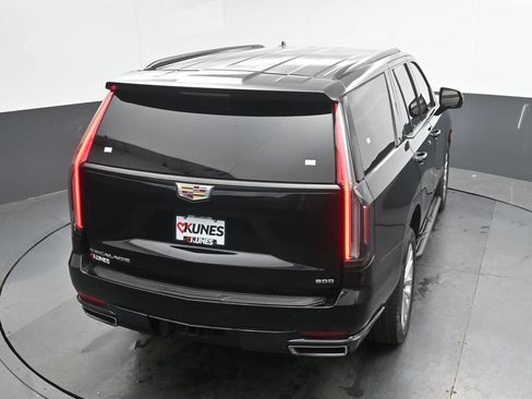 Used 2024 Cadillac Escalade Luxury AWD/4WD image 30