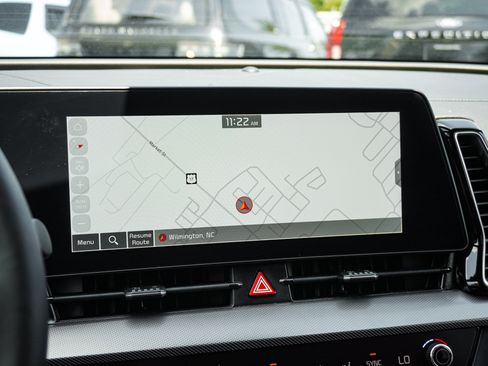 Used 2025 Kia Sportage SX FWD image 23
