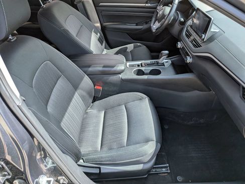 Used 2019 Nissan Altima 2.5 SV FWD image 31