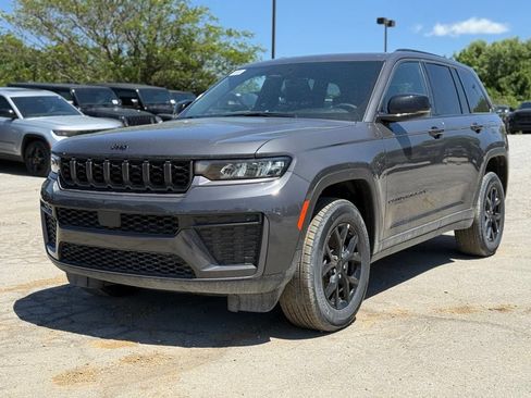 New 2026 Jeep Grand Cherokee Altitude AWD/4WD image 25