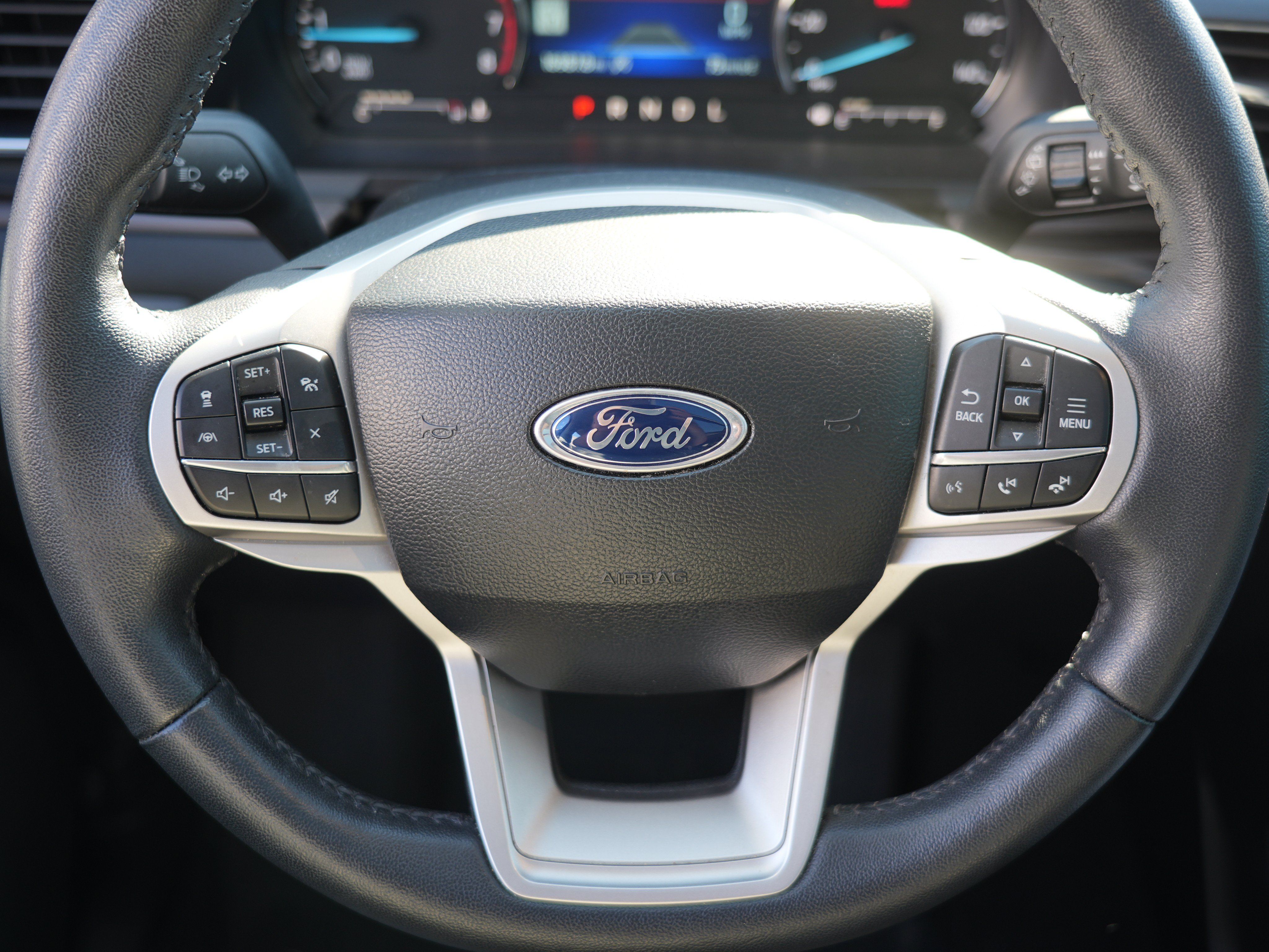 Used 2024 Ford Explorer Limited w/ Limited Technology Package AWD/4WD image 27