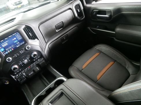 Certified 2022 GMC Sierra 3500 AT4 w/ AT4 Premium Plus Package AWD/4WD image 11