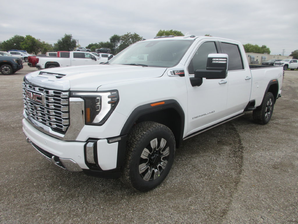 New 2026 GMC Sierra 3500 Denali w/ Denali Reserve Package AWD/4WD image 10