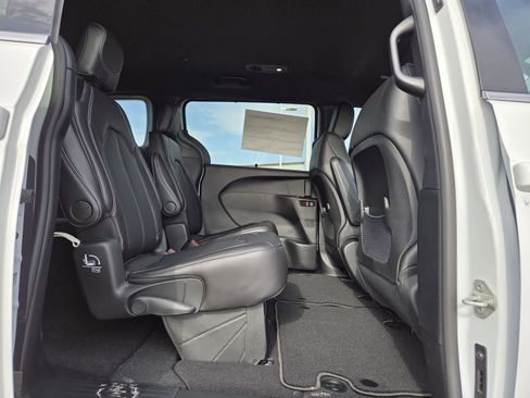 New 2026 Chrysler Voyager LX FWD image 16
