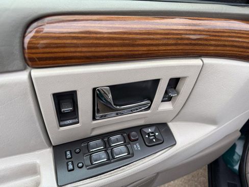 Used 1997 Cadillac Seville SLS w/ Leather/Lumbar Pkg image 13