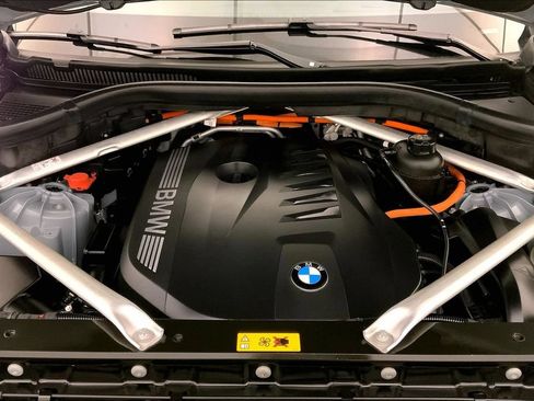 Certified 2024 BMW X5 xDrive50e AWD/4WD image 9