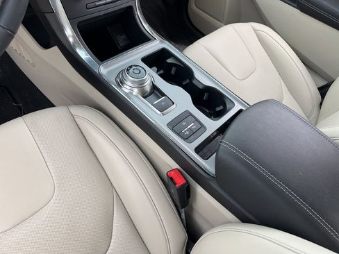 Used 2022 Ford Edge Titanium w/ Equipment Group 301A image 21