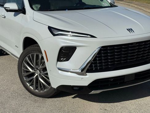 New 2026 Buick Enclave Avenir w/ Super Cruise Package image 6