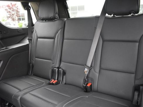 Used 2025 GMC Yukon Denali RWD image 17