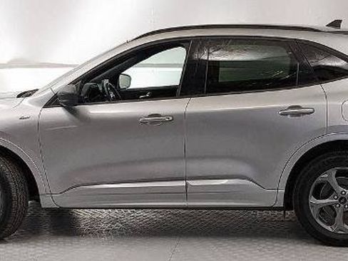 Certified 2024 Ford Escape ST-Line AWD/4WD image 4