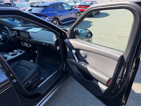 Used 2024 Genesis GV60 RWD image 42