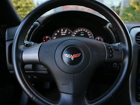 Used 2007 Chevrolet Corvette Z06 w/ Preferred Equipment Group image 30