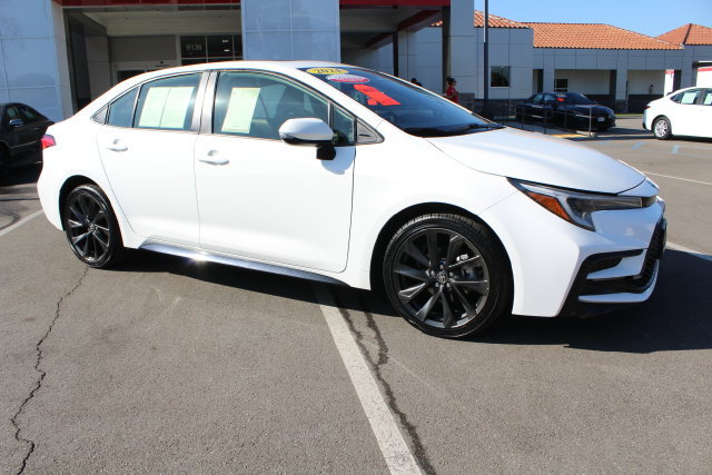 Certified 2024 Toyota Corolla SE w/ SE Package FWD image 19