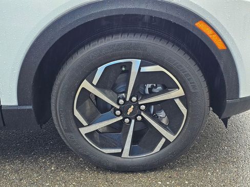 New 2026 Chevrolet Equinox EV LT FWD image 9