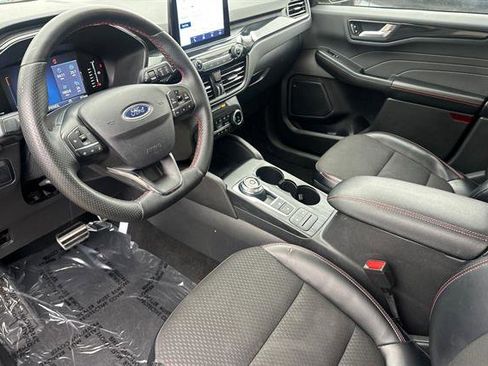 Used 2024 Ford Escape ST-Line image 11