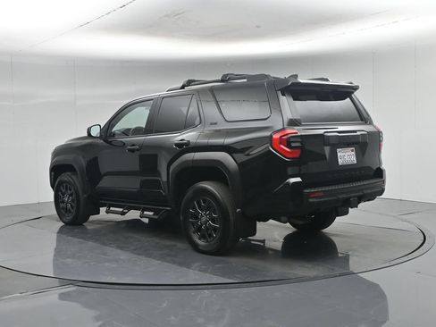 Used 2025 Toyota 4Runner SR5 AWD/4WD image 7