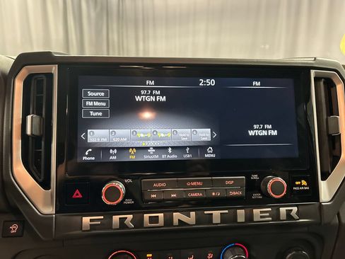 Used 2025 Nissan Frontier SV RWD image 15