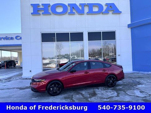 Used 2025 Honda Accord Sport image 1