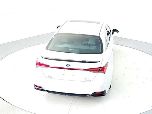 Certified 2020 Toyota Avalon XSE image 17