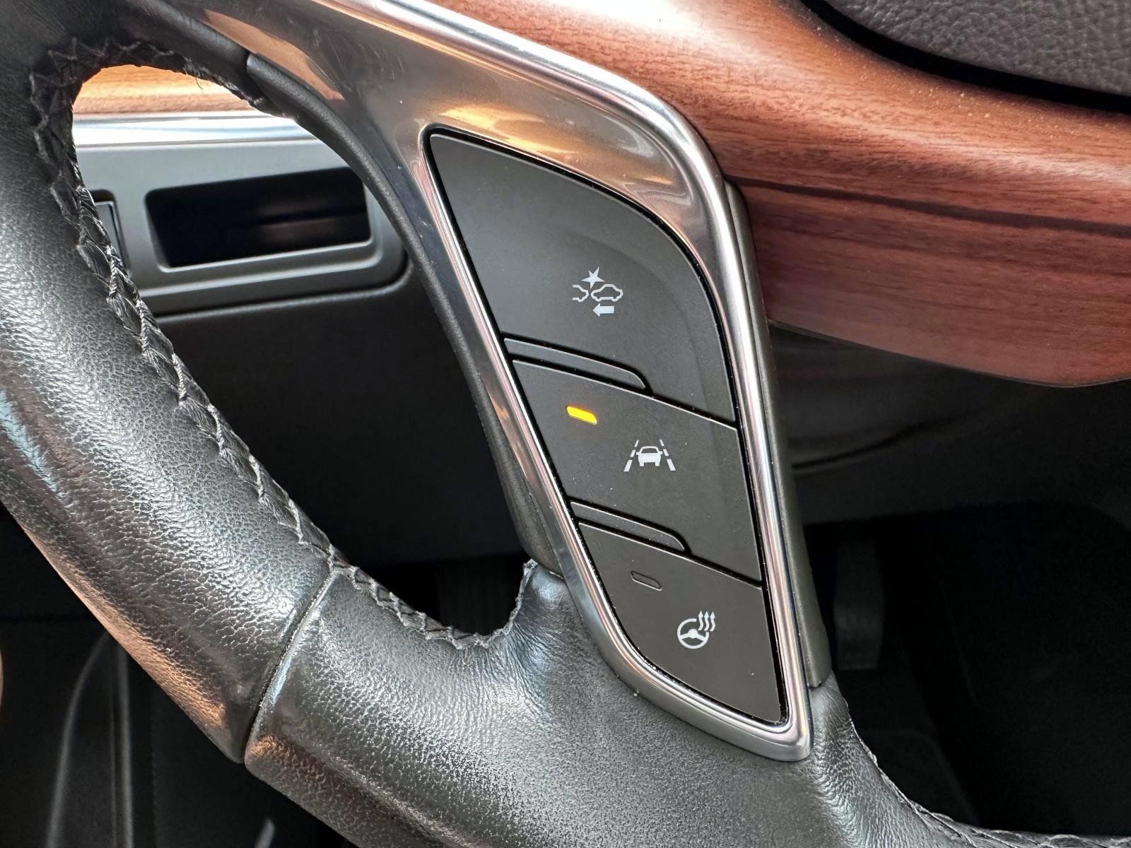 Used 2021 Cadillac XT5 Premium Luxury AWD/4WD image 19