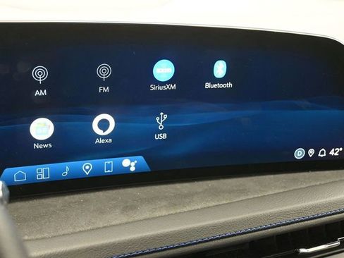 Used 2024 Cadillac XT4 Sport image 28