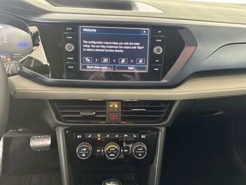 Used 2024 Volkswagen Taos SE image 21