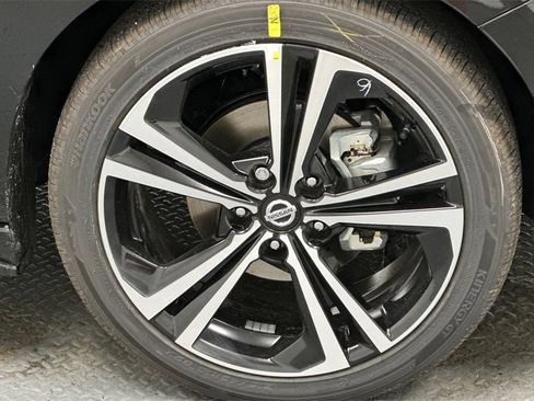 Certified 2023 Nissan Sentra SR image 21