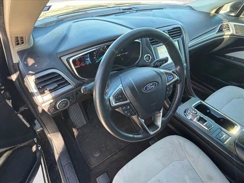 Used 2020 Ford Fusion SE w/ Equipment Group 151A image 8