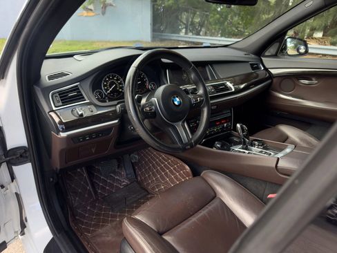 Used 2016 BMW 550i Gran Turismo xDrive image 10