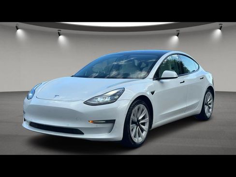 Used 2022 Tesla Model 3 Long Range AWD/4WD image 2