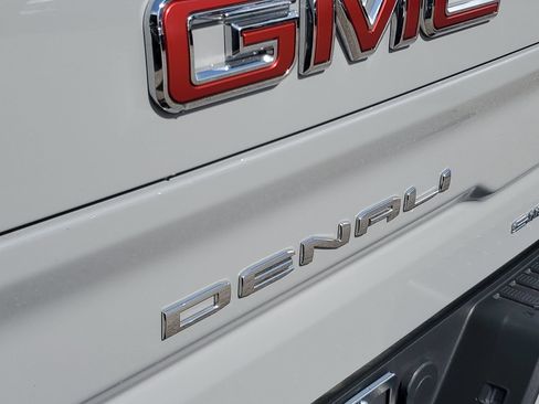 Used 2025 GMC Sierra 1500 Denali w/ Denali Reserve Package AWD/4WD image 6