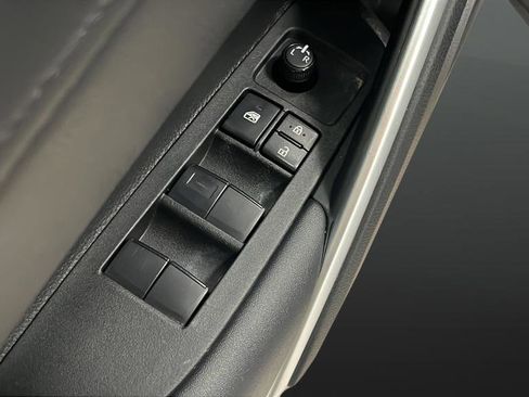 Used 2023 Toyota Corolla Cross LE image 21