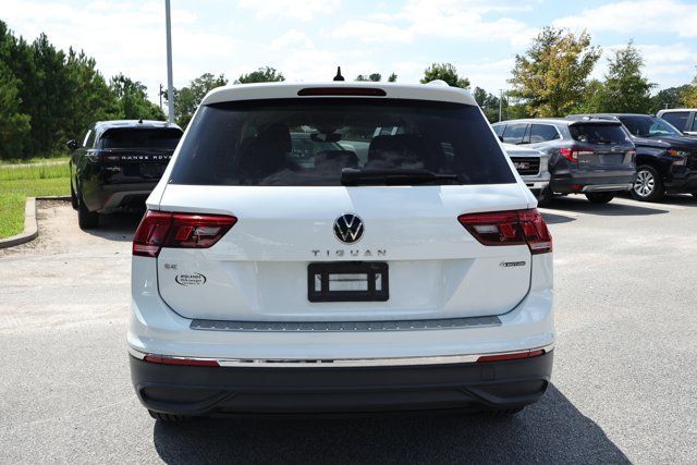 Used 2023 Volkswagen Tiguan SE AWD/4WD image 4