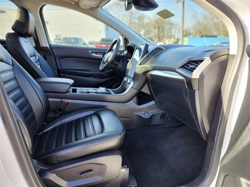 Certified 2022 Ford Edge SEL w/ Convenience Package image 11