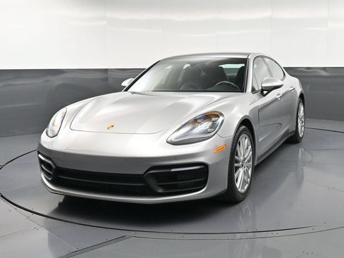 Certified 2022 Porsche Panamera 4 AWD/4WD image 6