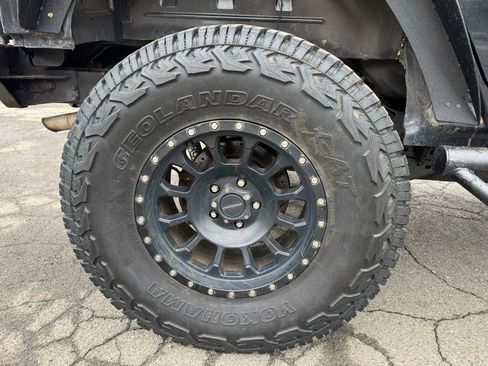 Used 2010 Jeep Wrangler Unlimited Sport image 15